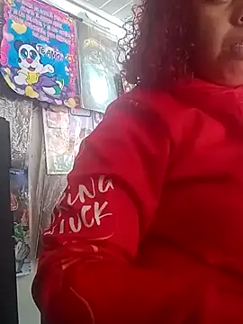 Snapshot of alexandraluv chatting on March 5, 4:57 pm alexandraluv online show from March 5, 4:57 pm