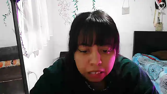 Snapshot of alexandraluv chatting on October 17, 11:07 pm alexandraluv online show from October 17, 11:07 pm