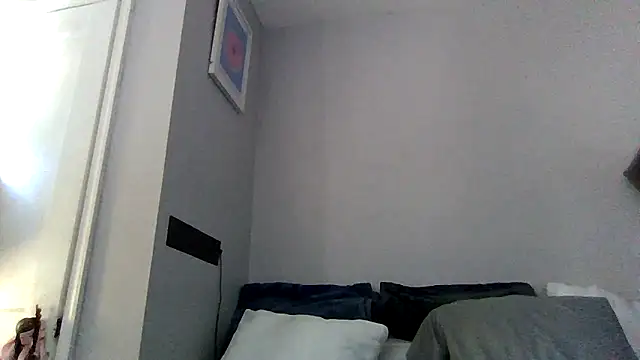 Snapshot of cruz815 chatting on June 3, 6:46 pm cruz815 online show from June 3, 6:46 pm