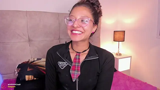 mac-sara online show from March 4, 2:06 am