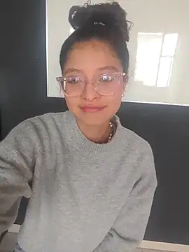 mac-sara online show from March 9, 4:55 pm