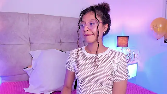 mac-sara online show from March 17, 11:11 pm