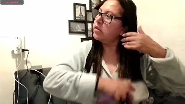 MirandaLatinaLovely online show from November 13, 4:28 pm