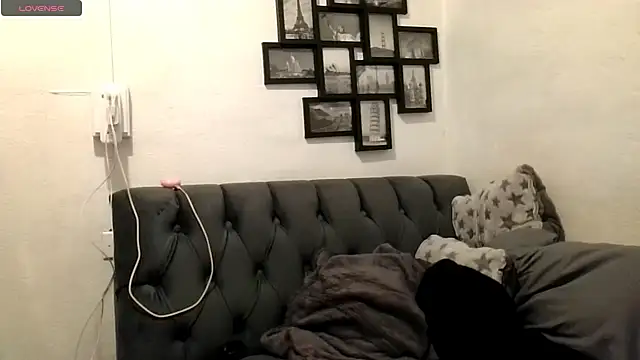 MirandaLatinaLovely online show from December 22, 3:31 pm