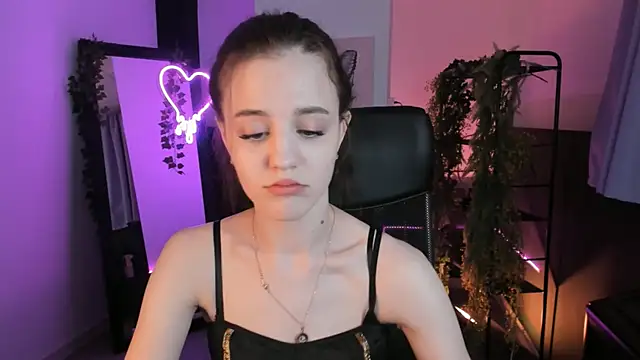 MilaStoyne online show from February 24, 11:30 pm