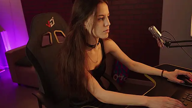 MilaStoyne online show from March 19, 5:41 am