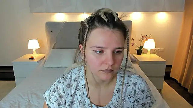 Jenny Jimmy online show from October 29, 9:33 am