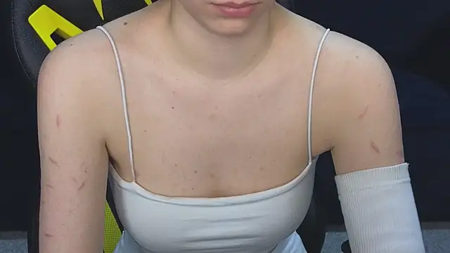 Snapshot of BettyCarter07 chatting on March 1, 7:08 am BettyCarter07 online show from March 1, 7:08 am