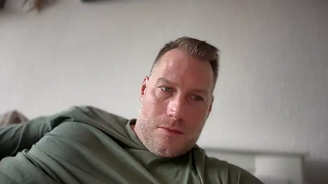 Christian87xxx online show from March 28, 2:27 pm