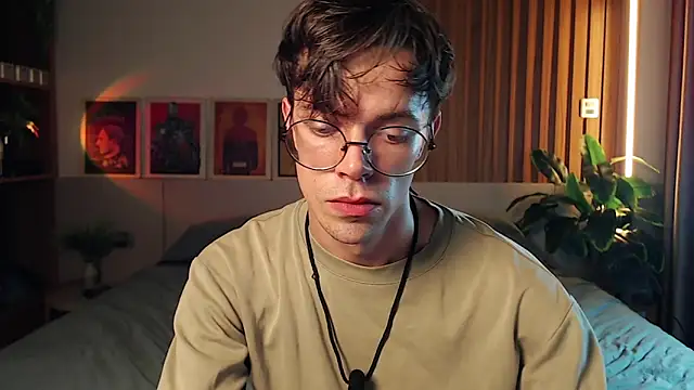 William Henry  online show from April 5, 3:31 pm