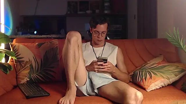 William Henry  online show from April 17, 5:16 pm