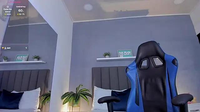 alessia leroy online show from February 4, 7:42 pm