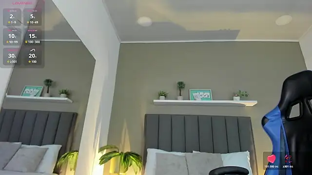 alessia leroy online show from April 15, 7:32 pm