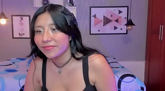 Nohemi louse online show from February 17, 8:26 pm