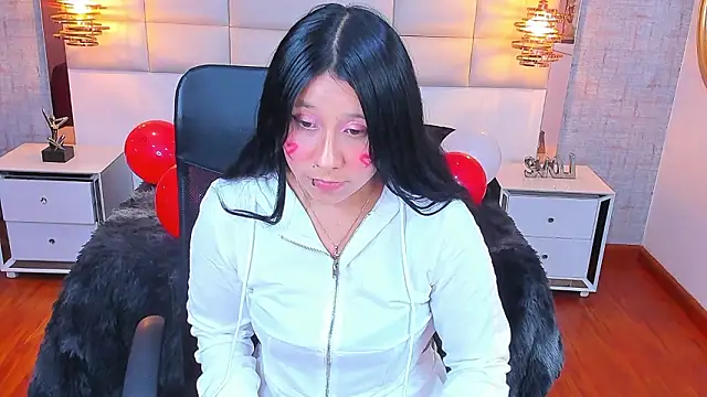 Snapshot of Nohemi_louse chatting on February 14, 7:10 pm Nohemi louse online show from February 14, 7:10 pm