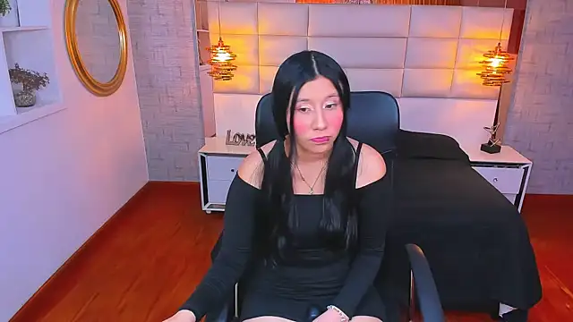 Nohemi louse online show from March 13, 6:58 pm