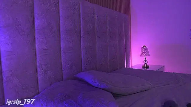 sara lopee1 online show from March 14, 11:59 am