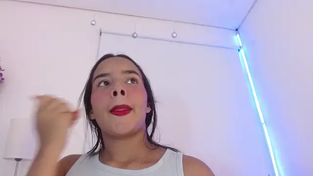 Snapshot of Roxy_Stonee chatting on November 1, 7:16 pm Roxy Stonee online show from November 1, 7:16 pm