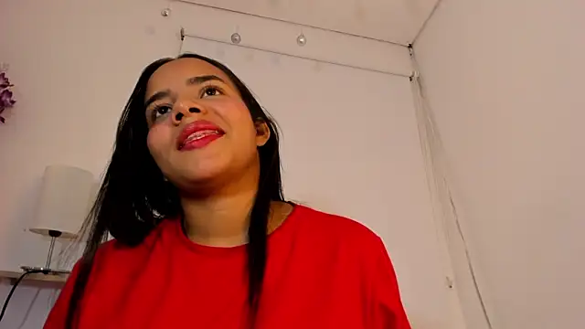 Snapshot of Roxy_Stonee chatting on December 4, 7:22 pm Roxy Stonee online show from December 4, 7:22 pm