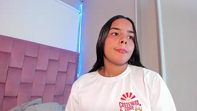 Roxy Stonee online show from March 19, 7:29 pm