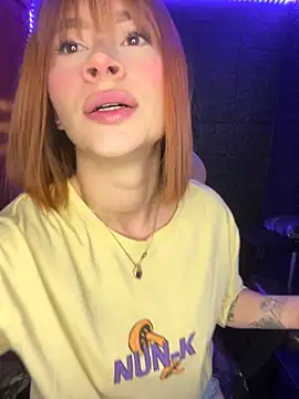 Snapshot of chloe_rockss_ chatting on September 20, 9:49 pm chloe rockss online show from September 20, 9:49 pm