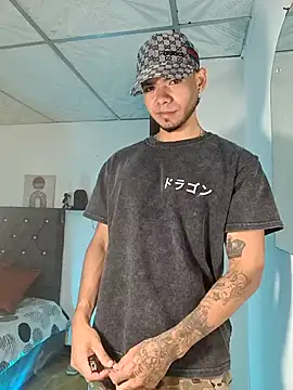 Niick01  online show from November 27, 9:39 pm