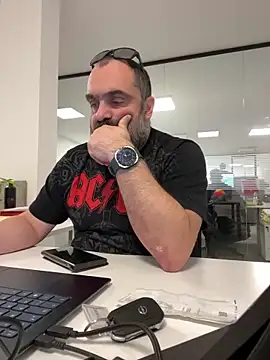 Snapshot of fuocovivo4 chatting on March 5, 1:17 pm fuocovivo4 online show from March 5, 1:17 pm