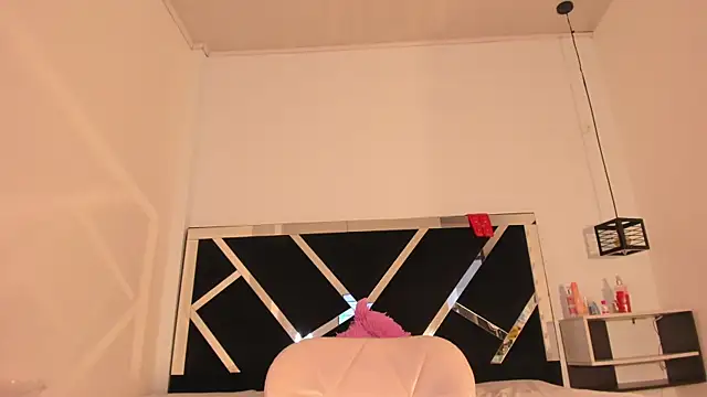 Annyrosee online show from February 7, 12:53 am