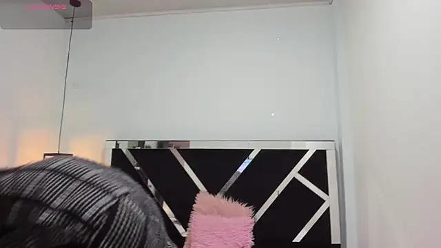 Annyrosee online show from February 25, 9:02 pm