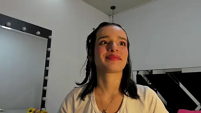 Annyrosee online show from March 6, 8:37 pm