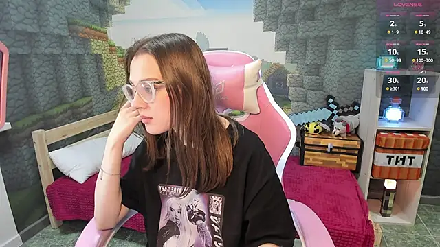 kaisajenner online show from February 5, 7:42 pm