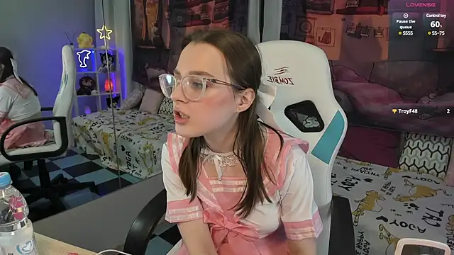 kaisajenner online show from February 9, 8:56 pm