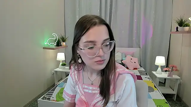 kaisajenner online show from March 10, 2:50 am