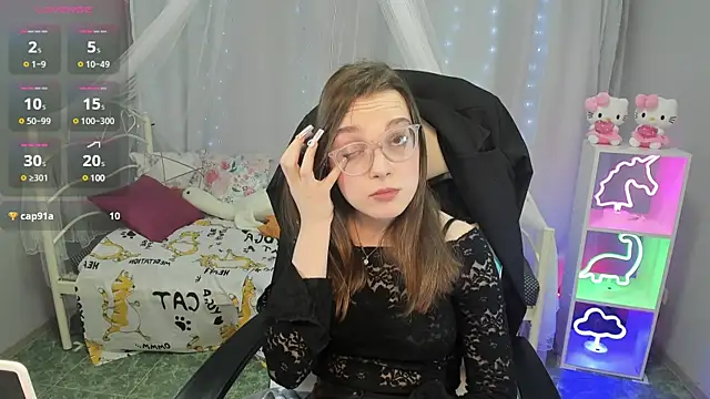 kaisajenner online show from March 18, 10:48 pm