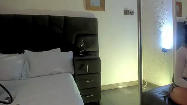 allicemackenzie online show from March 1, 11:37 pm