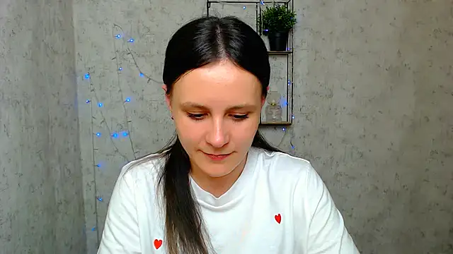 ValeriaHeart  online show from March 13, 1:29 pm