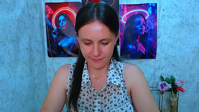 Snapshot of ValeriaHeart_ chatting on June 3, 2:44 pm ValeriaHeart online show from June 3, 2:44 pm