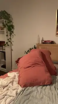 rileylovesyou online show from February 9, 7:27 am