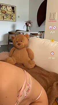 rileylovesyou online show from March 14, 6:50 pm