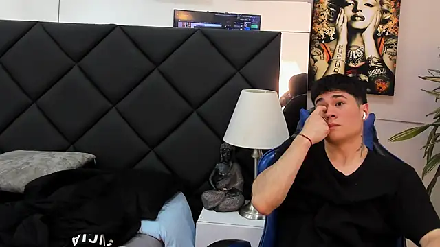 roan birkin online show from April 7, 7:14 pm