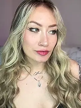 Lally Valencia   online show from February 18, 7:10 am