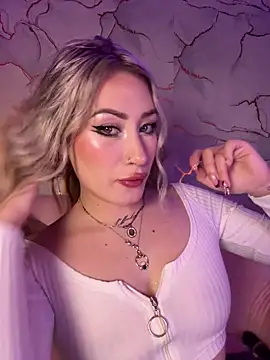 Lally Valencia   online show from December 15, 8:29 am