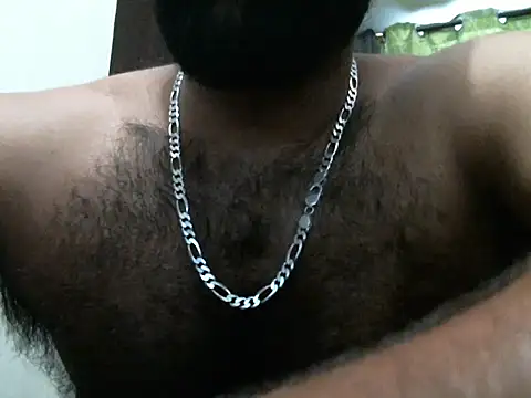 Snapshot of indianhairybull chatting on October 16, 4:35 am indianhairybull online show from October 16, 4:35 am