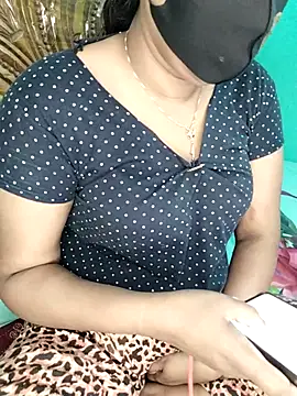 monekhan123 online show from December 18, 4:18 am