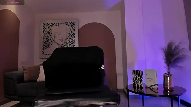 BeccaBaxter online show from February 17, 12:12 pm