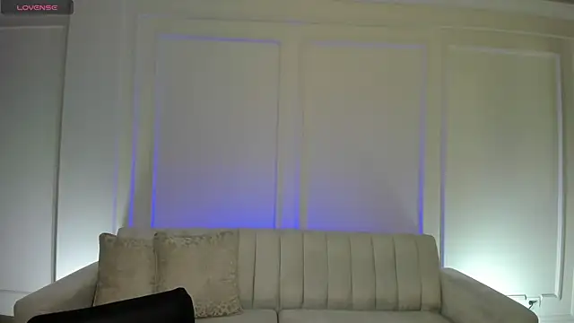 BeccaBaxter online show from May 12, 12:13 pm