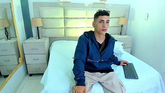 JhoanLeandro online show from March 5, 4:34 am