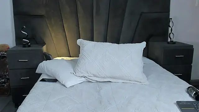 JhoanLeandro online show from March 18, 10:46 am