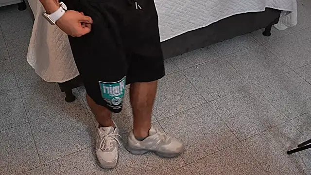 JhoanLeandro online show from February 16, 4:30 am