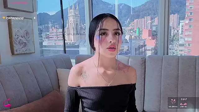 Daphne chers online show from January 9, 7:37 pm